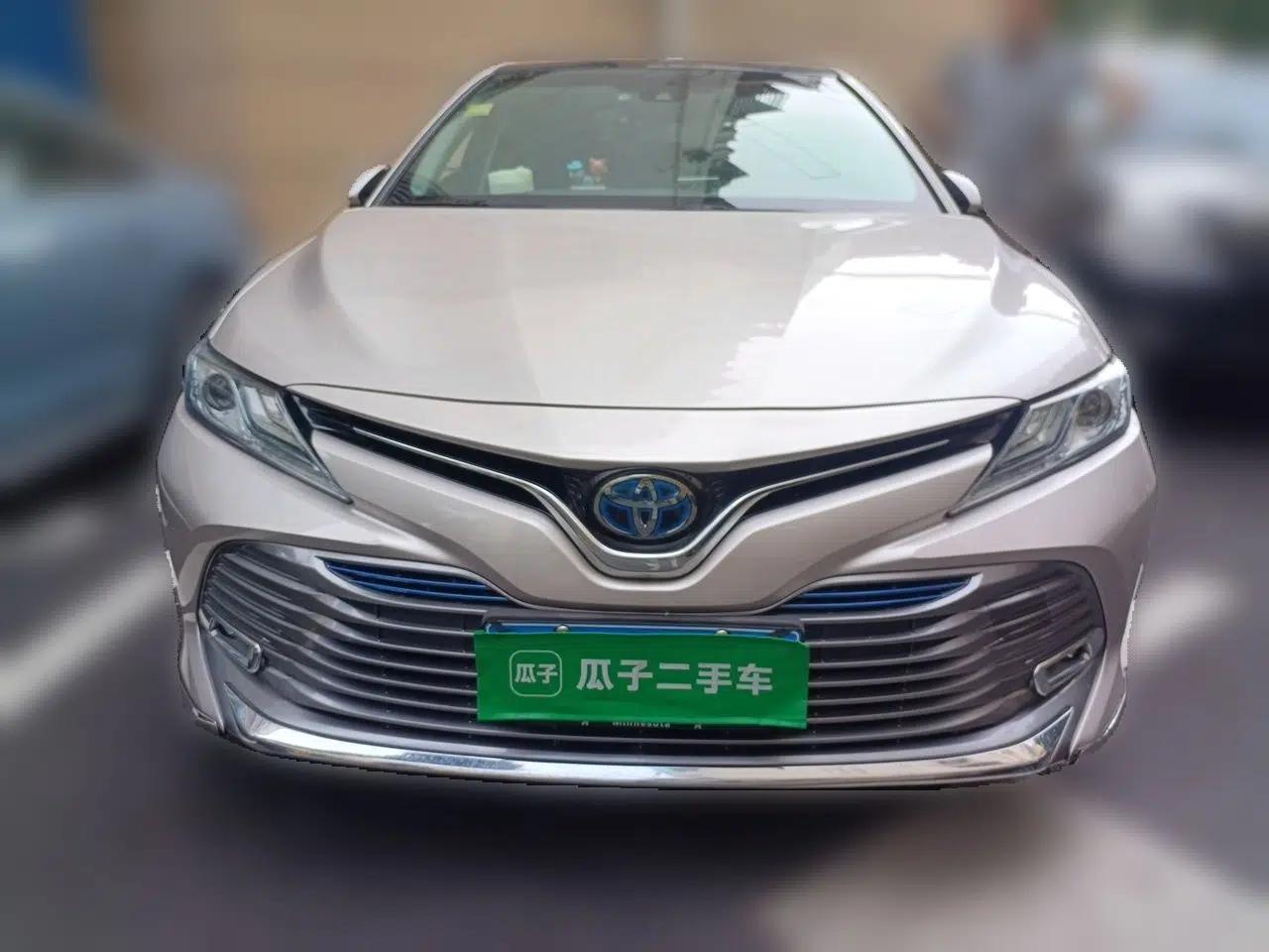 Toyota Camry 2018 Dual-Engine 2.5 HG Luxury Edition — миниатюра 2