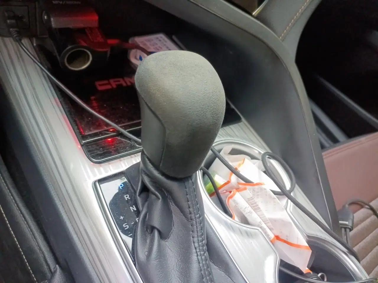 Toyota Camry 2018 Dual-Engine 2.5 HG Luxury Edition — миниатюра 14