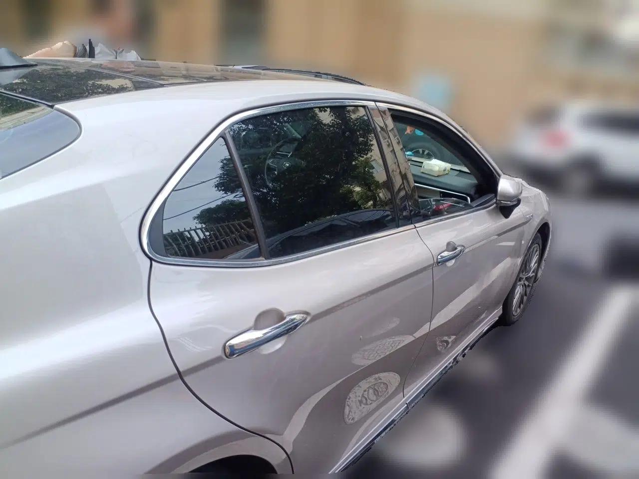 Toyota Camry 2018 Dual-Engine 2.5 HG Luxury Edition — миниатюра 6