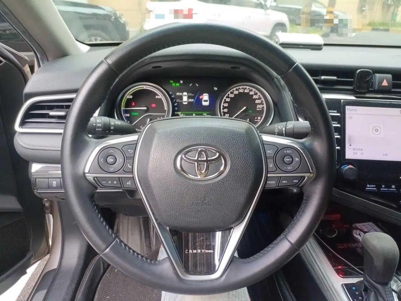 Toyota Camry 2018 Dual-Engine 2.5 HG Luxury Edition — миниатюра 10