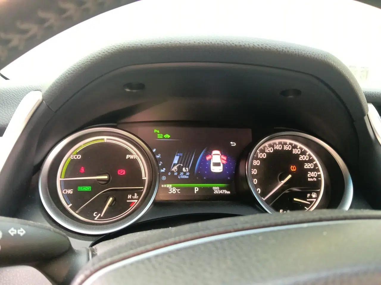 Toyota Camry 2018 Dual-Engine 2.5 HG Luxury Edition — миниатюра 11