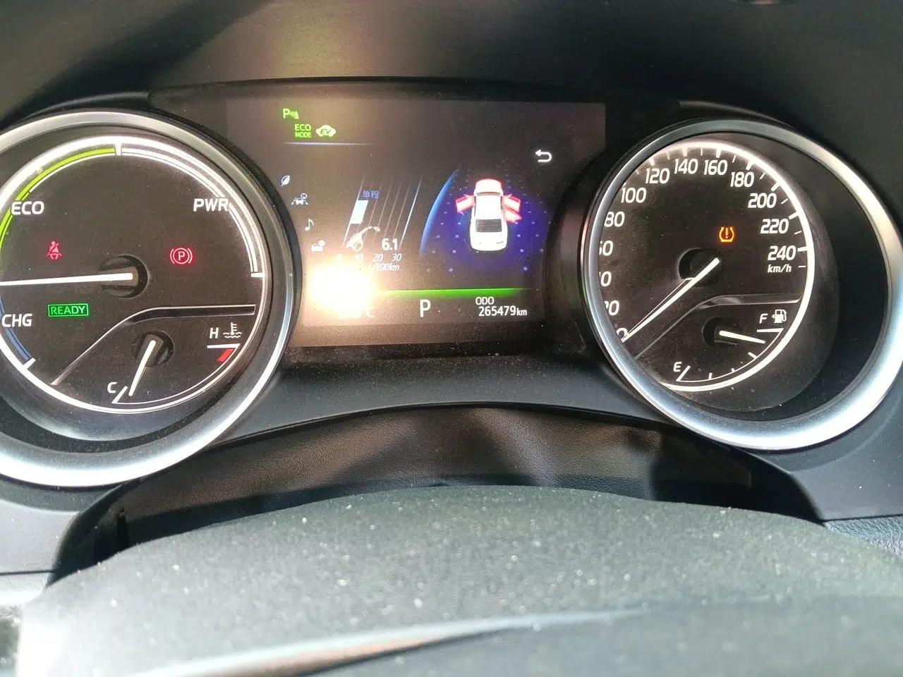 Toyota Camry 2018 Dual-Engine 2.5 HG Luxury Edition — миниатюра 12