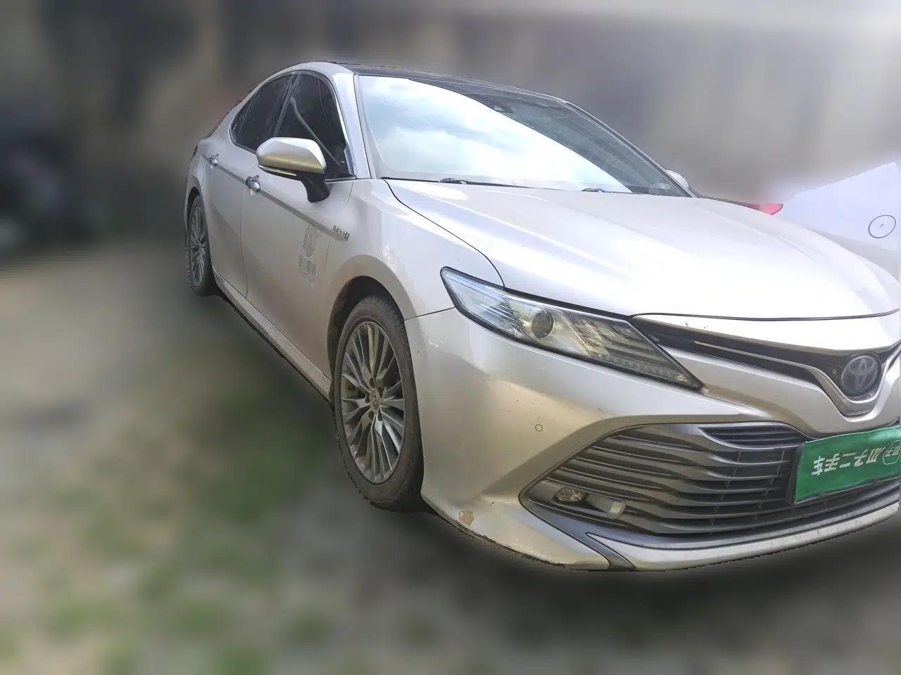 Toyota Camry 2018 Dual-Engine 2.5 HG Luxury Edition — миниатюра 3