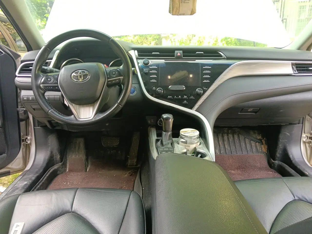 Toyota Camry 2018 Dual-Engine 2.5 HG Luxury Edition — миниатюра 9