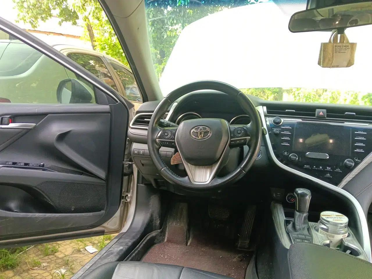 Toyota Camry 2018 Dual-Engine 2.5 HG Luxury Edition — миниатюра 10
