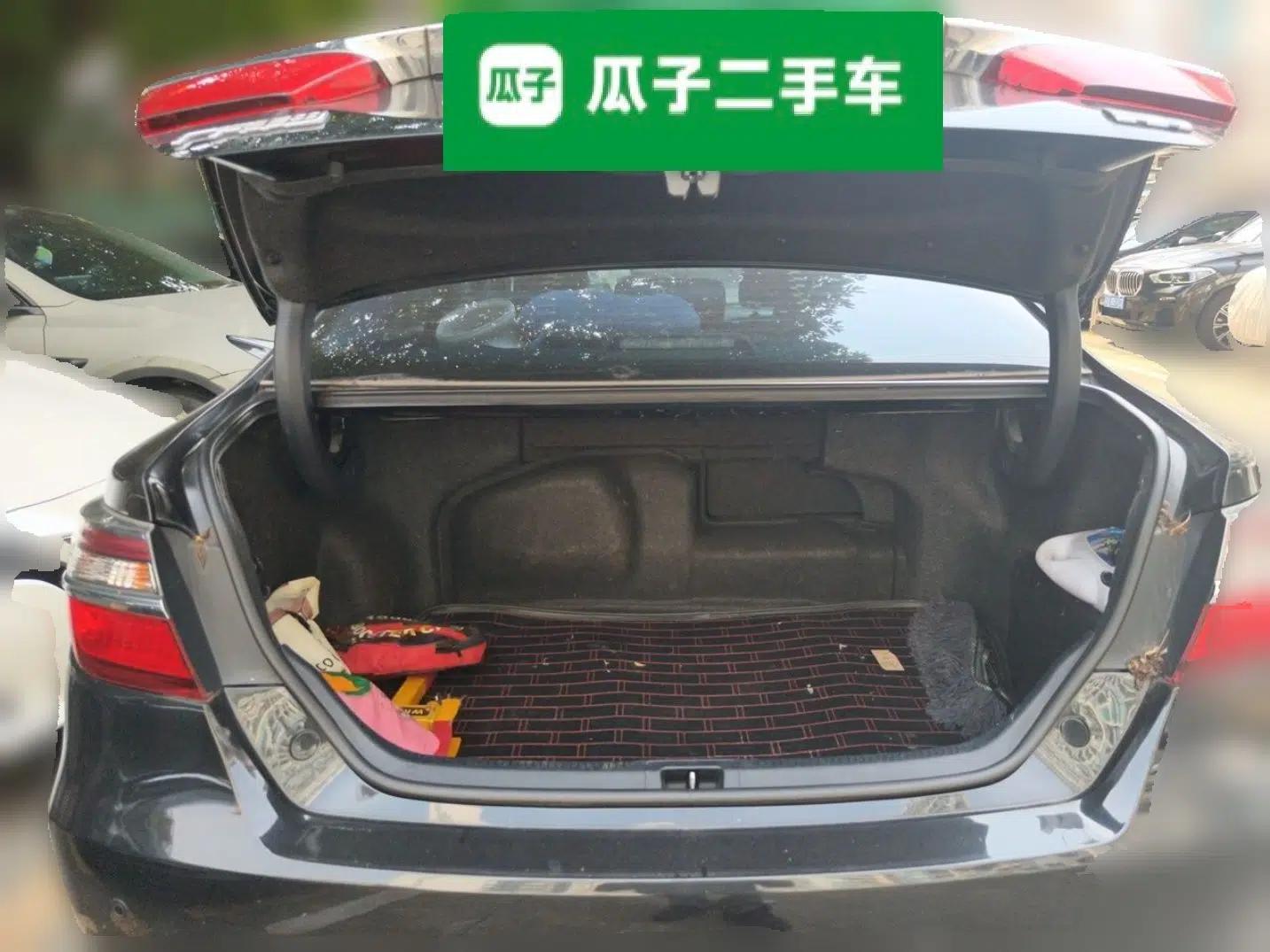 Toyota Camry 2016 Dual-Engine 2.5 HG 10th Anniversary Deluxe Navigation Edition — миниатюра 19