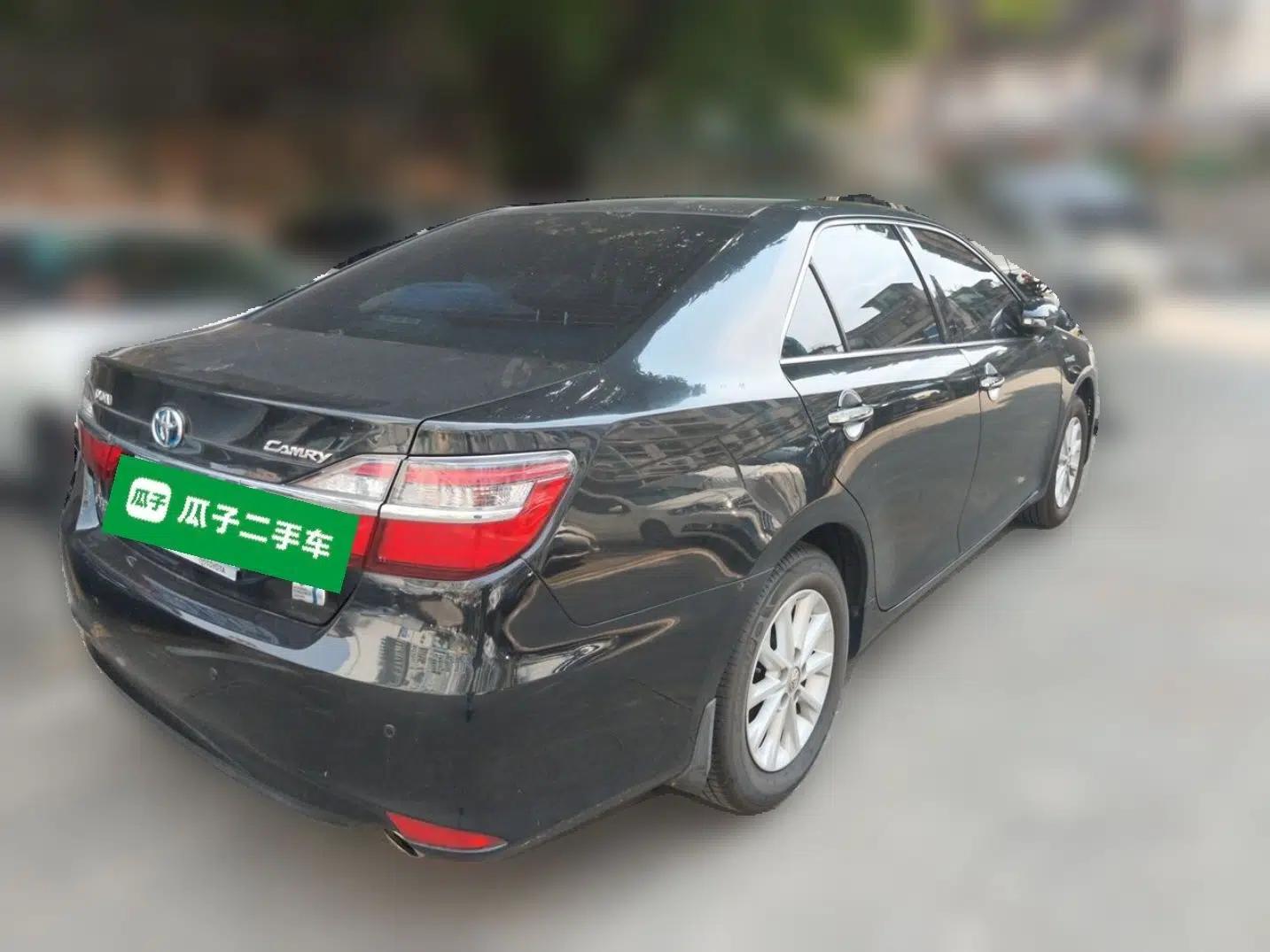Toyota Camry 2016 Dual-Engine 2.5 HG 10th Anniversary Deluxe Navigation Edition — миниатюра 6