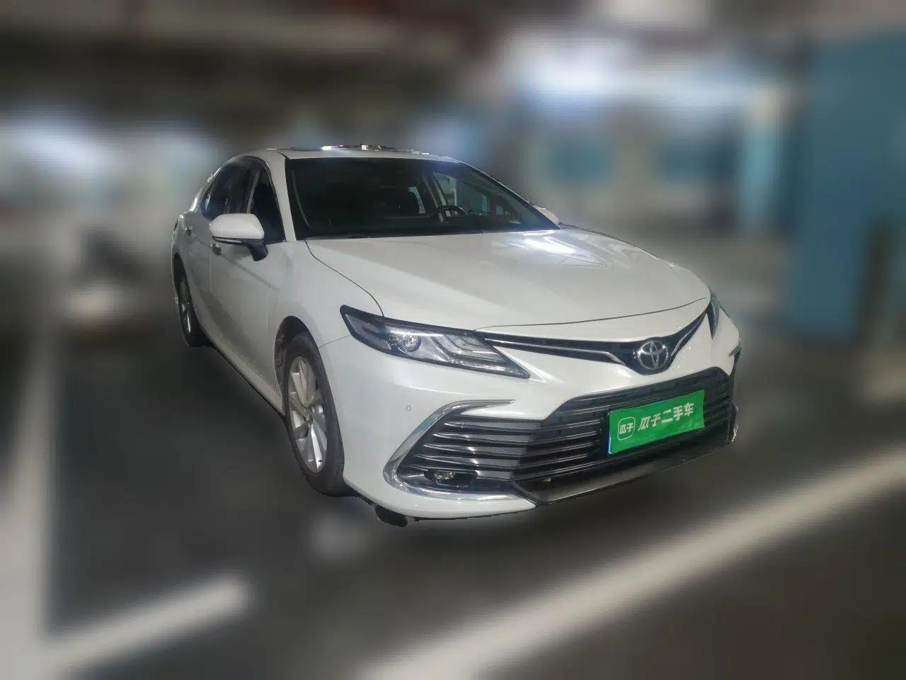 Toyota Camry 2021 2.0G Luxury Edition — миниатюра 3