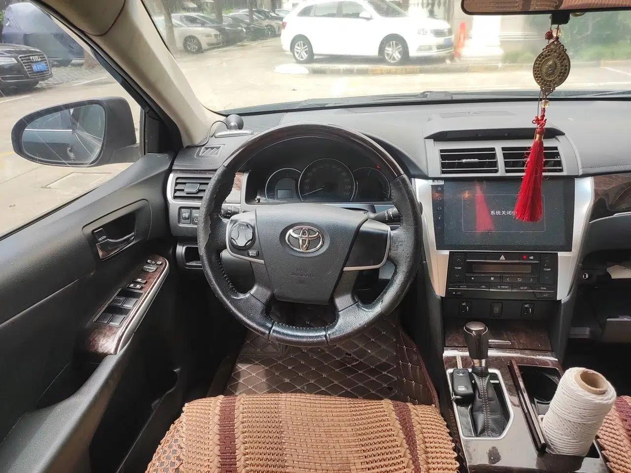 Toyota Camry 2016 2.0G 10th Anniversary Leading Edition — миниатюра 10