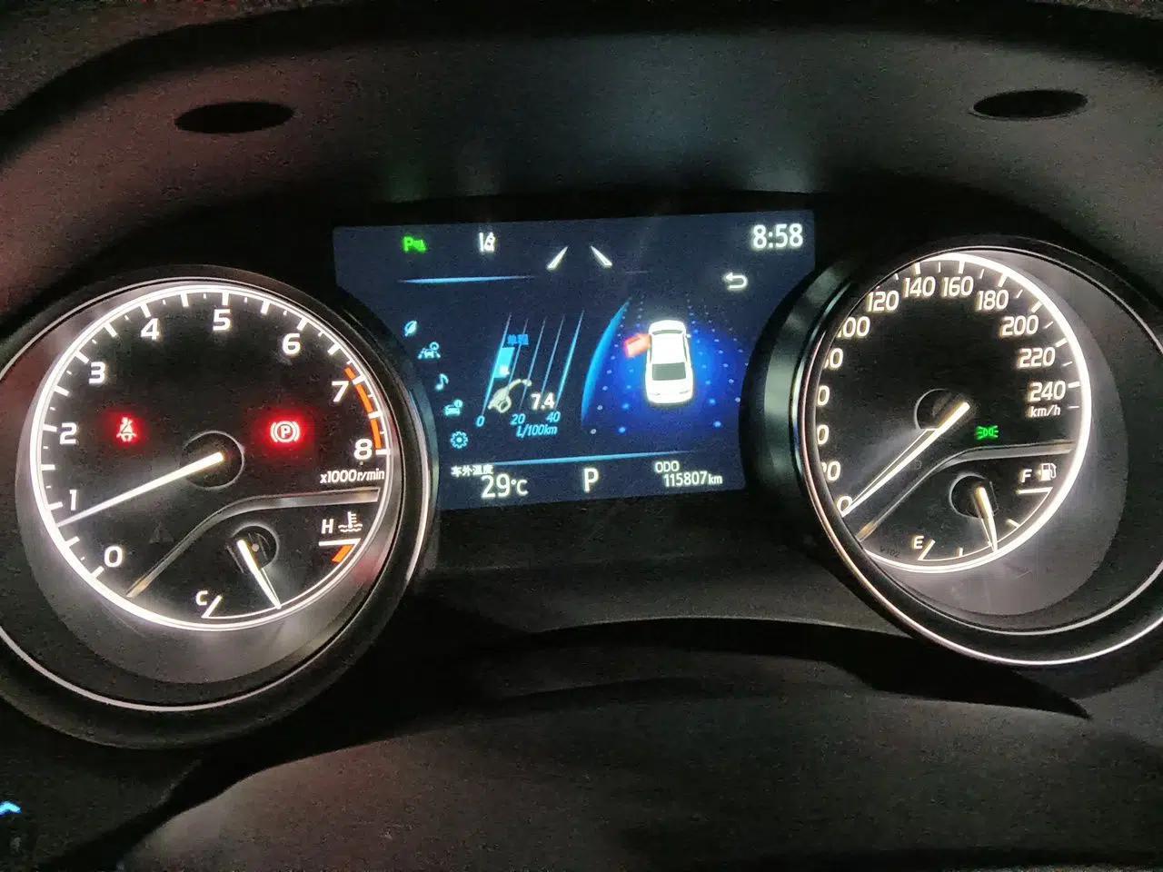 Toyota Camry 2021 2.0G Luxury Edition — миниатюра 11
