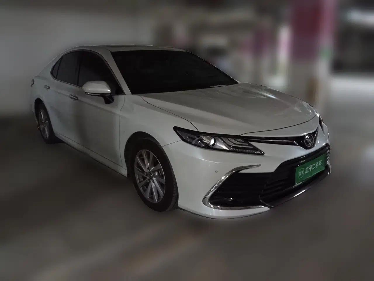 Toyota Camry 2021 2.0G Luxury Edition — миниатюра 3