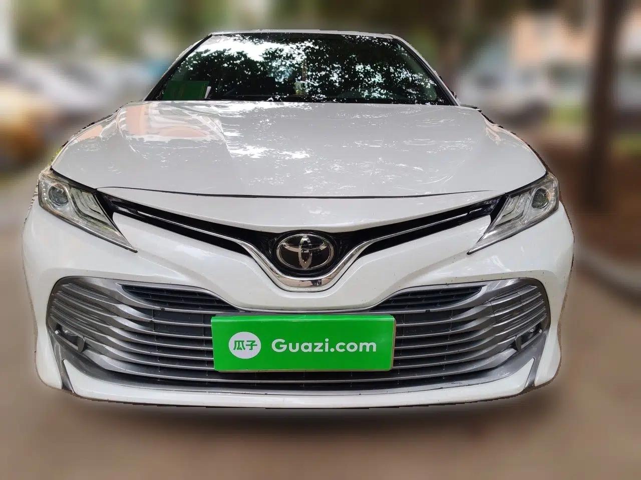 Toyota Camry 2019 Revised Version 2.0G Luxury Edition — миниатюра 2