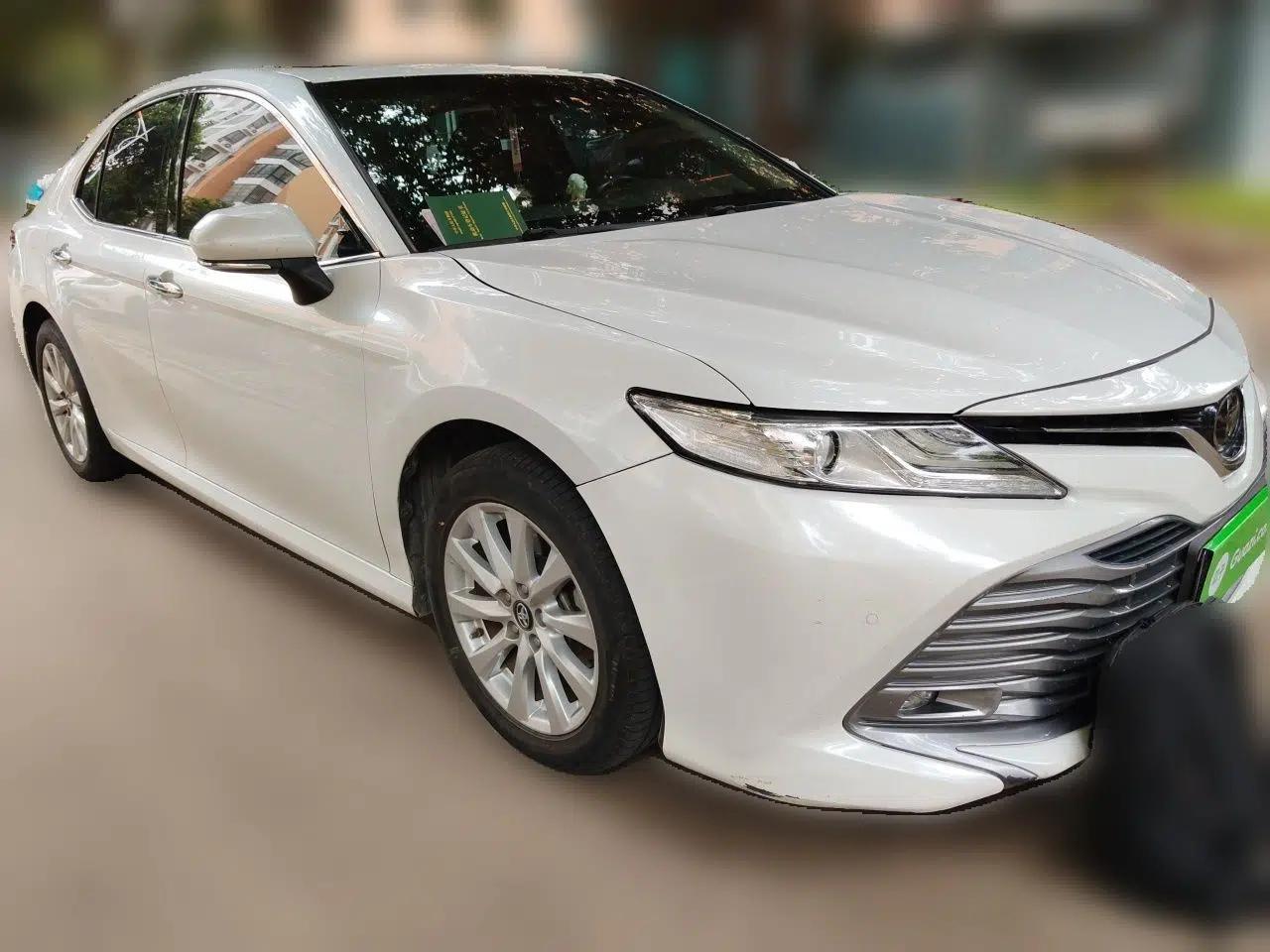 Toyota Camry 2019 Revised Version 2.0G Luxury Edition — миниатюра 3