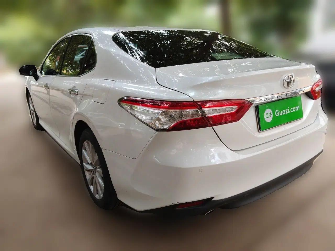 Toyota Camry 2019 Revised Version 2.0G Luxury Edition — миниатюра 4