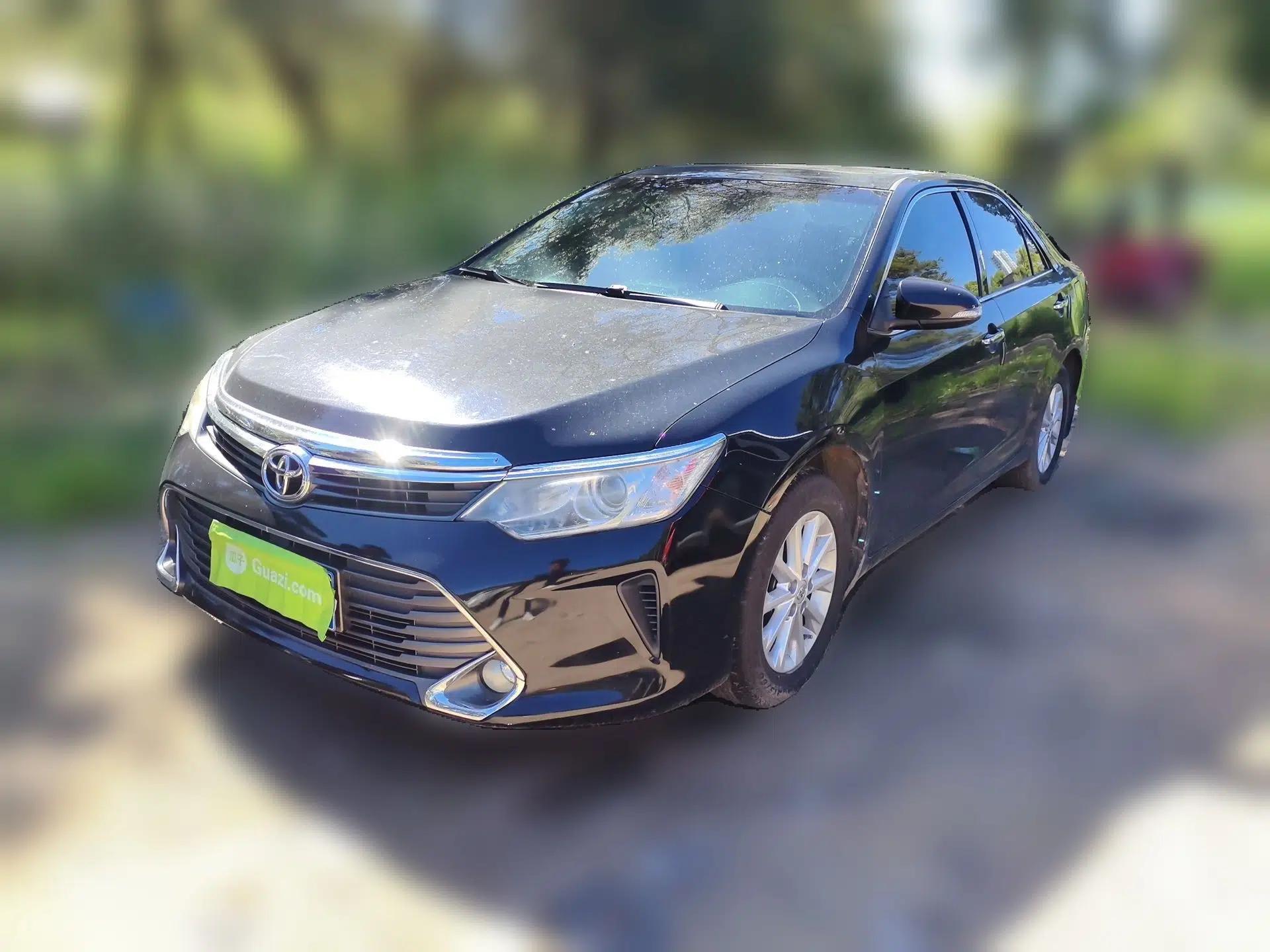 Toyota Camry 2015 2.0E Elite Edition — миниатюра 1