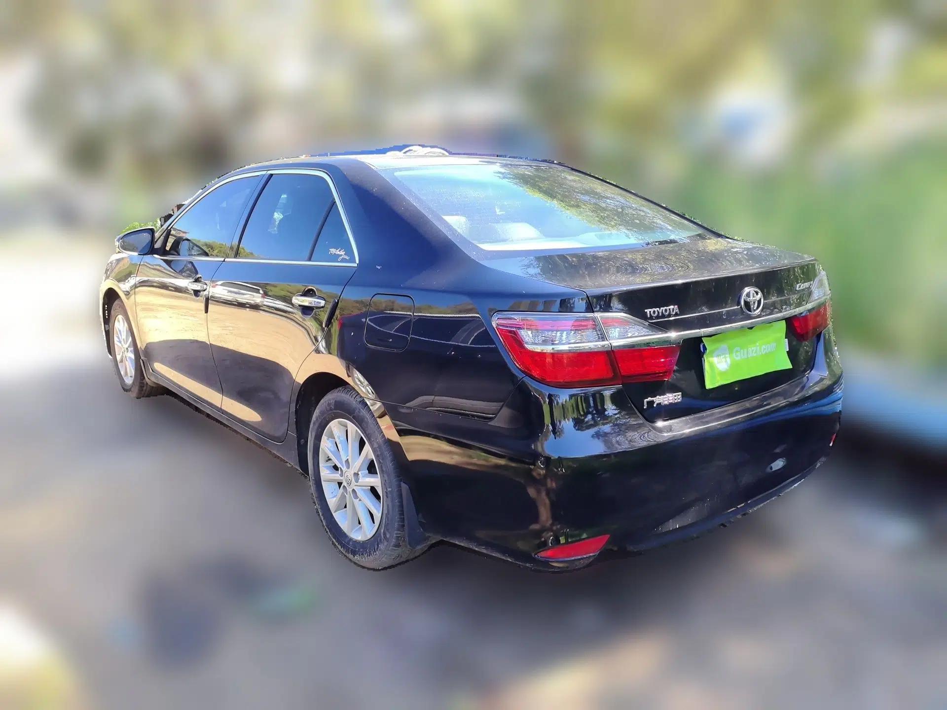 Toyota Camry 2015 2.0E Elite Edition — миниатюра 4