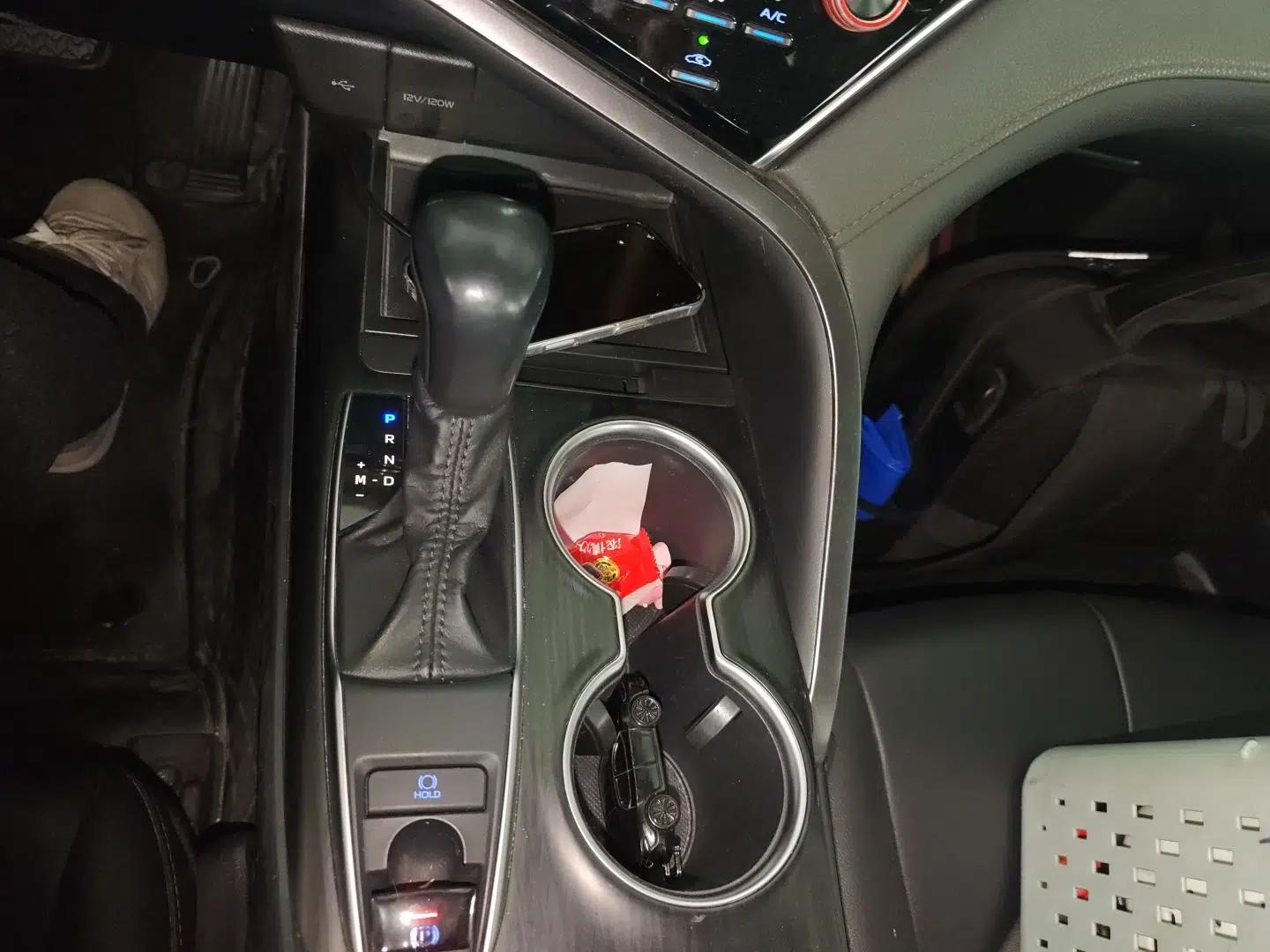Toyota Camry 2021 2.0G Luxury Edition — миниатюра 16