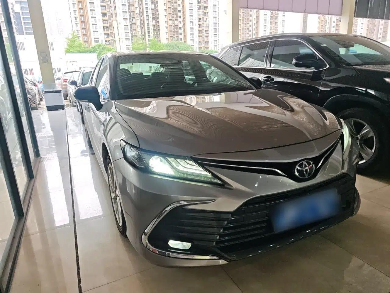 Toyota Camry 2021 2.0G Luxury Edition — миниатюра 3