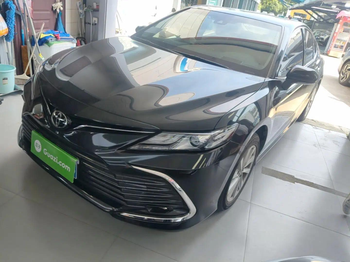 Toyota Camry 2021 2.0G Luxury Edition — миниатюра 1