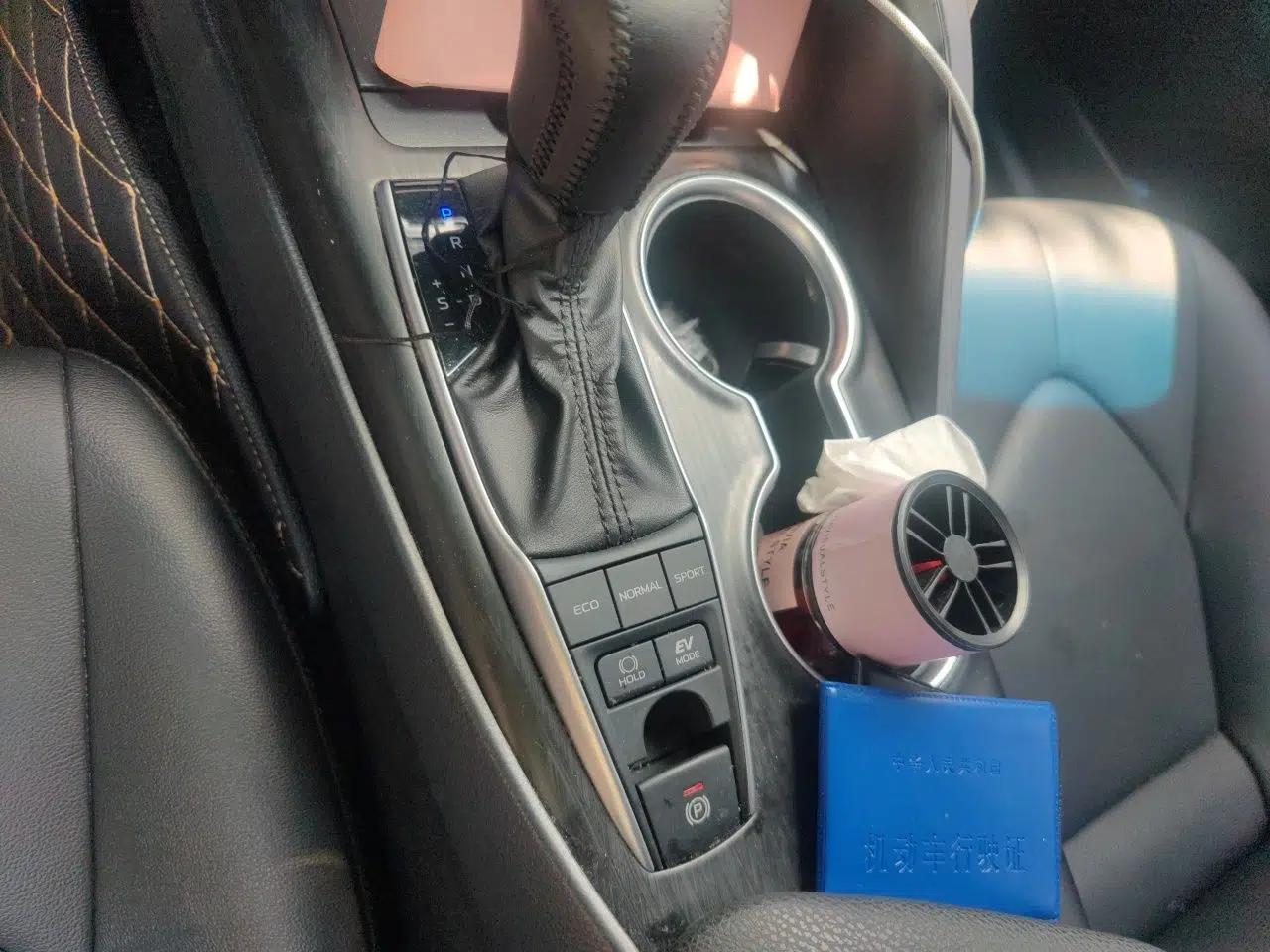 Toyota Camry 2021 Dual-Motor 2.5HG Luxury Edition — миниатюра 14