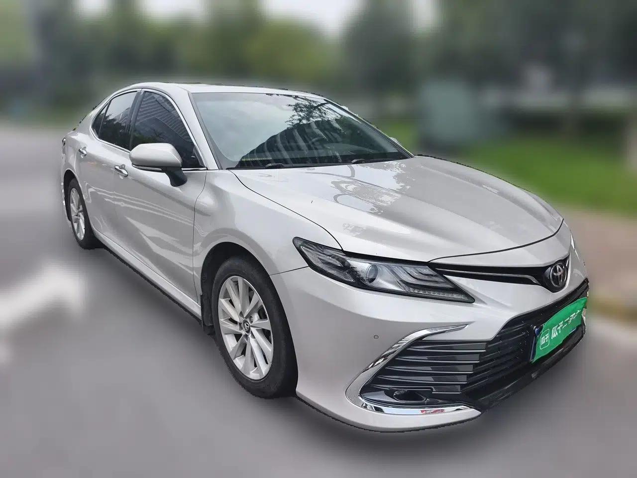 Toyota Camry 2021 2.0G Luxury Edition — миниатюра 3
