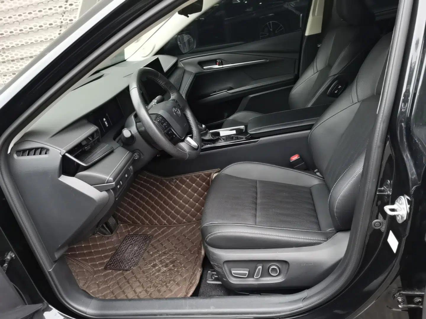 Toyota Camry 2024 Dual-Motor 2.5HQ Flagship Edition — миниатюра 17