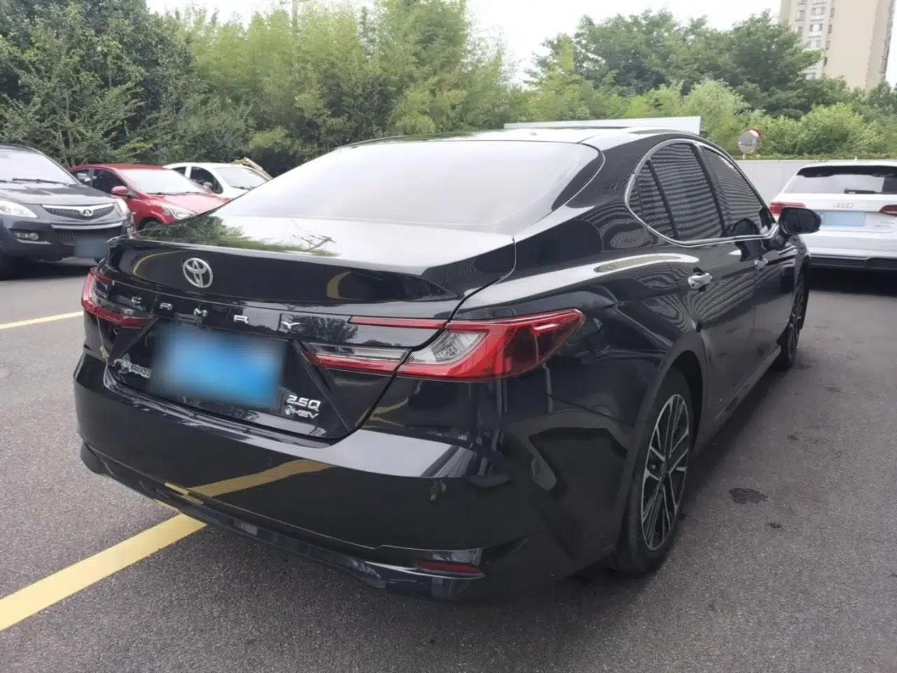 Toyota Camry 2024 Dual-Motor 2.5HQ Flagship Edition — миниатюра 6