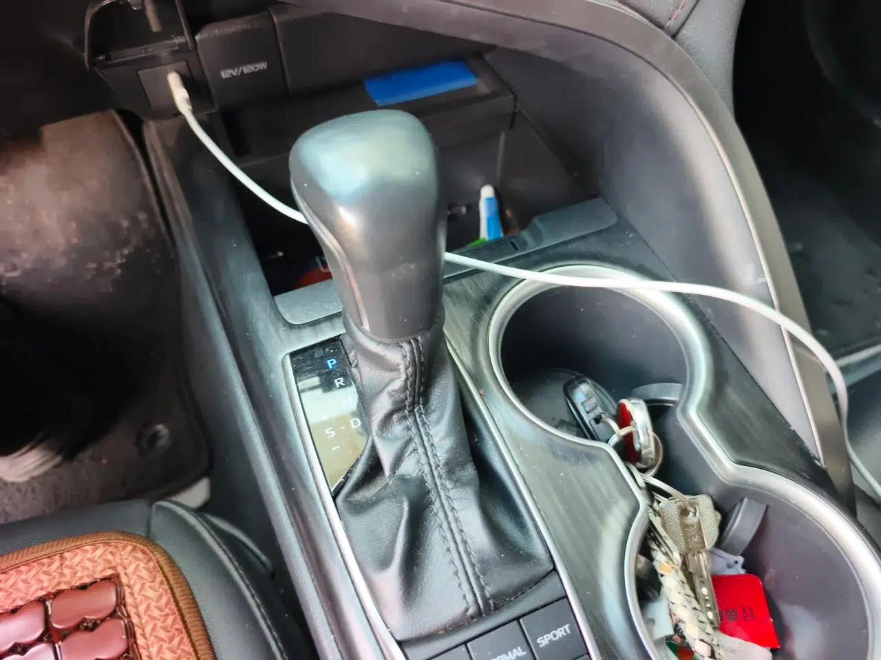 Toyota Camry 2023 Dual-Motor 2.5HG Luxury Edition — миниатюра 14