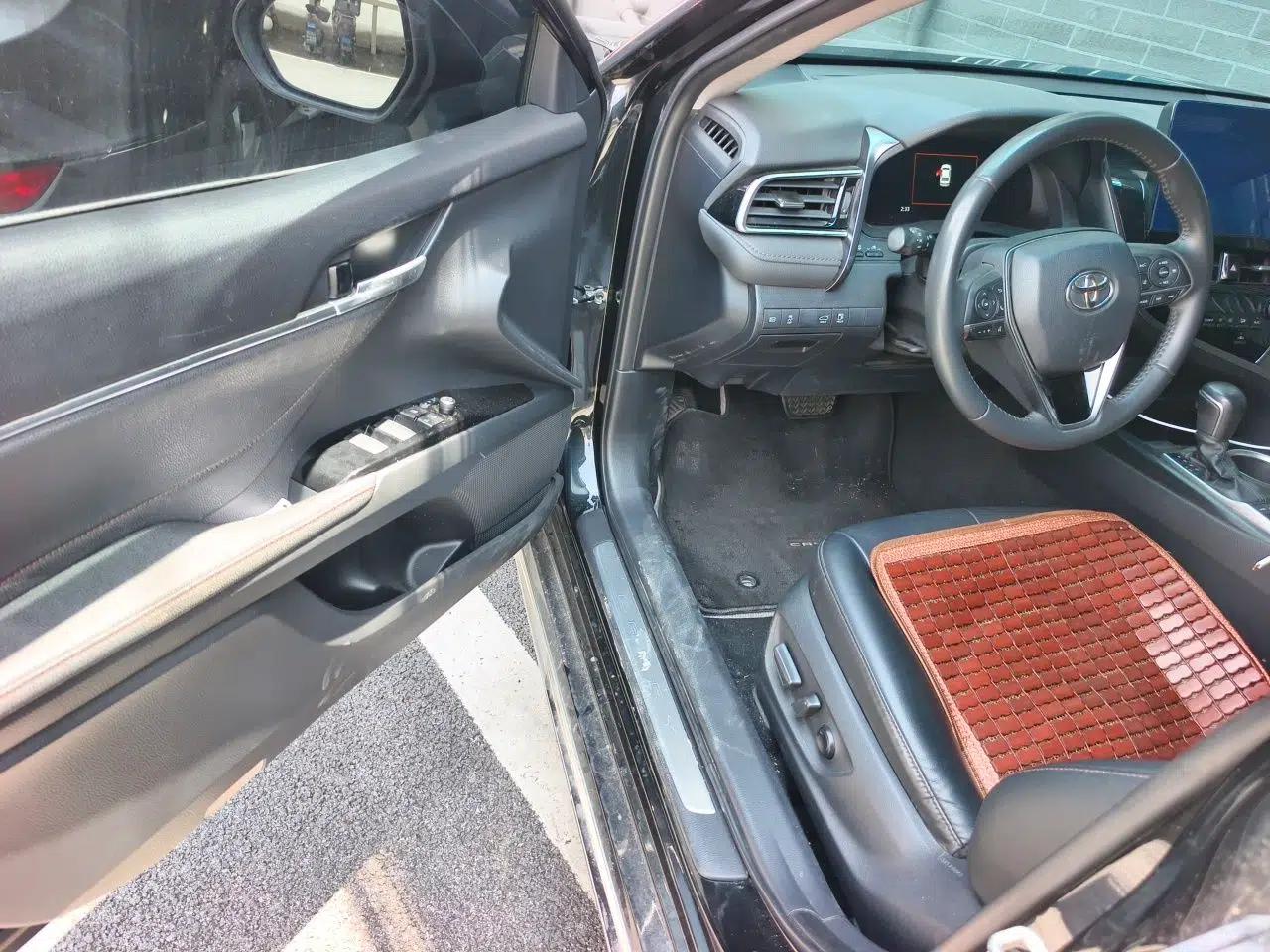 Toyota Camry 2023 Dual-Motor 2.5HG Luxury Edition — миниатюра 16