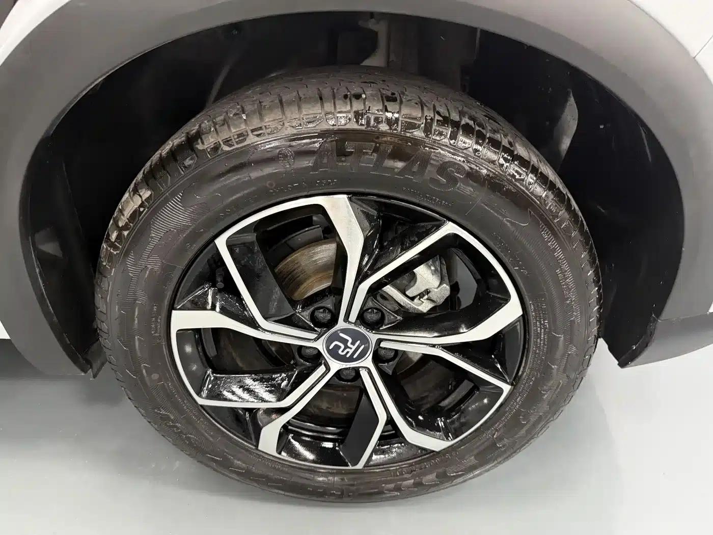 Yuan Plus 2023 Champion Edition 430KM Leading Model — миниатюра 13