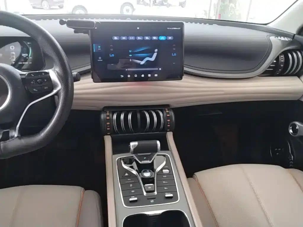 Yuan PLUS 2024 Glory Edition 430KM Superior Model — миниатюра 13