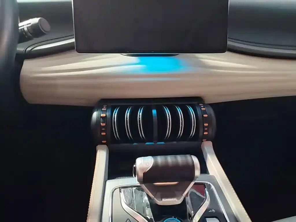 Yuan Plus 2023 Champion Edition 510KM Super Model — миниатюра 13