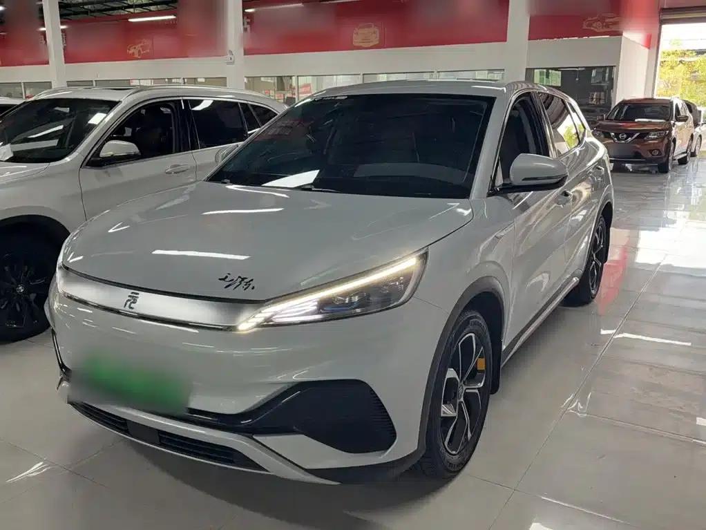 Yuan PLUS 2024 Glory Edition 430KM Leading Model — миниатюра 2