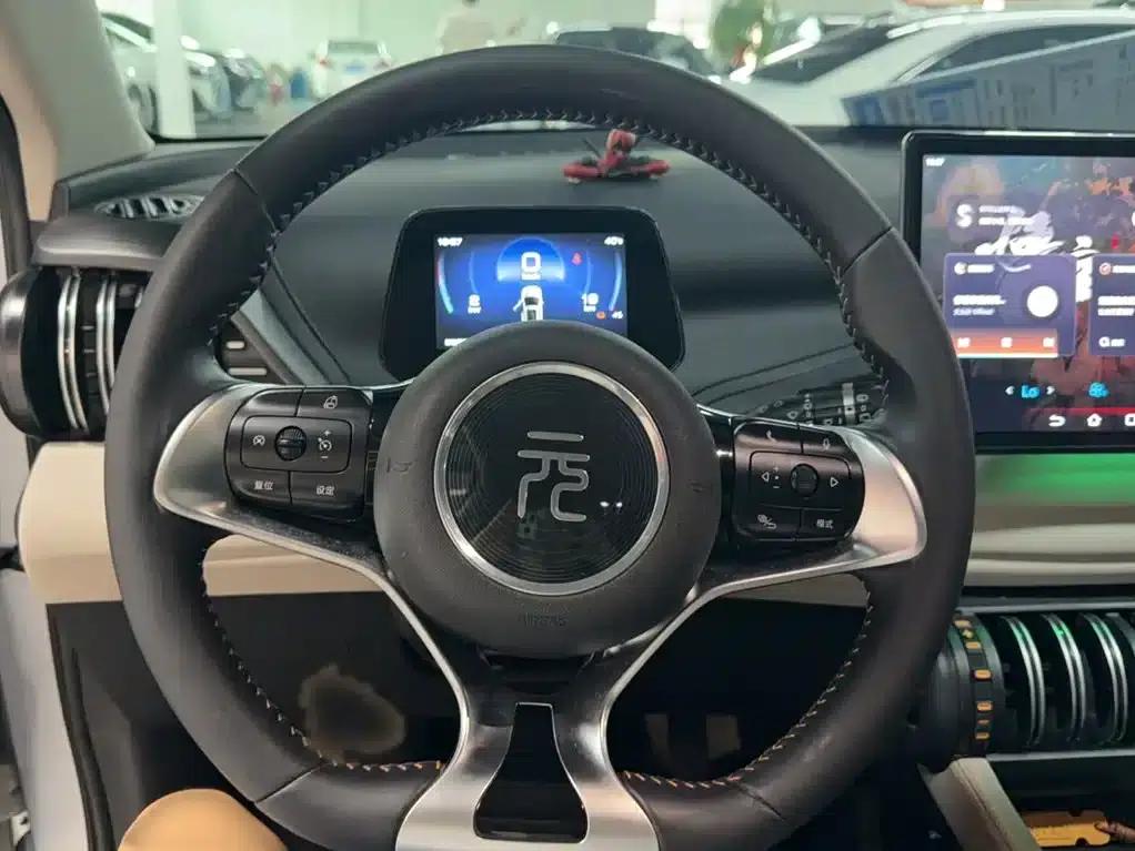 Yuan PLUS 2024 Glory Edition 430KM Leading Model — миниатюра 4