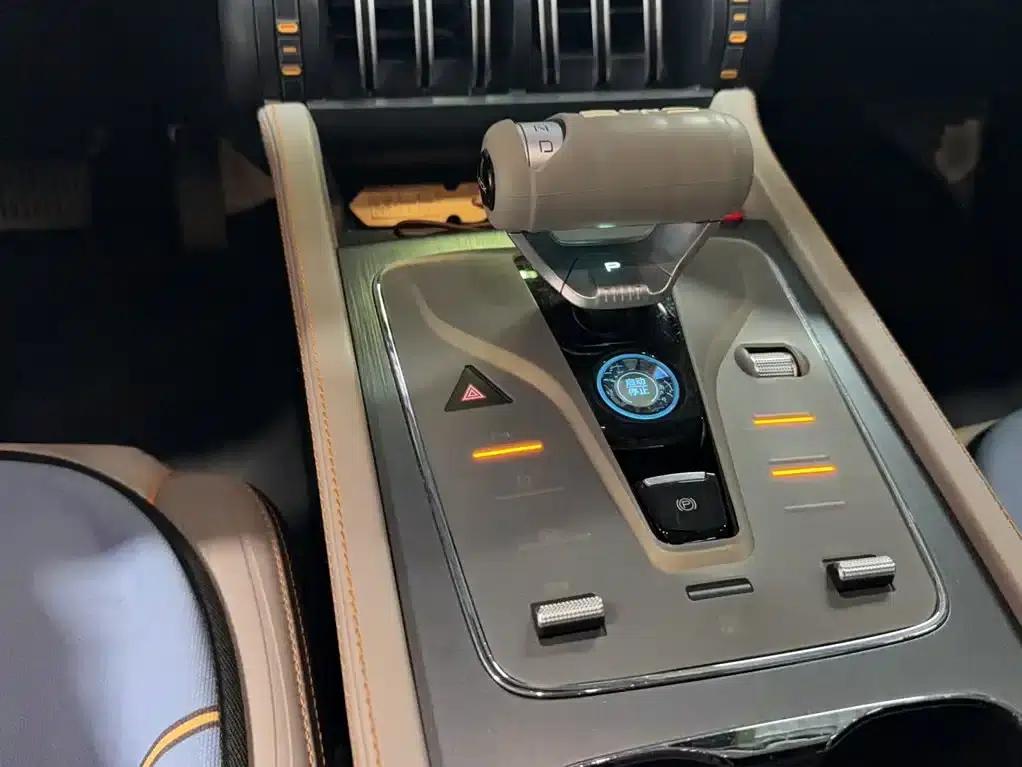 Yuan PLUS 2024 Glory Edition 430KM Leading Model — миниатюра 9