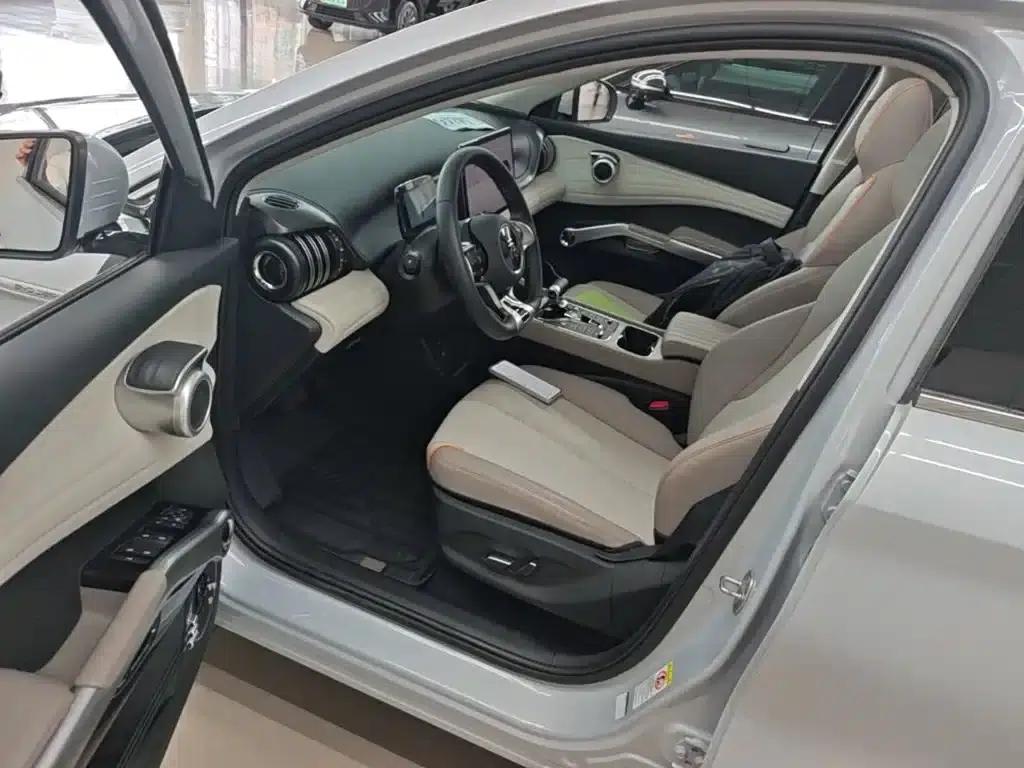 Yuan PLUS 2024 Glory Edition 510KM Superior Model — миниатюра 15