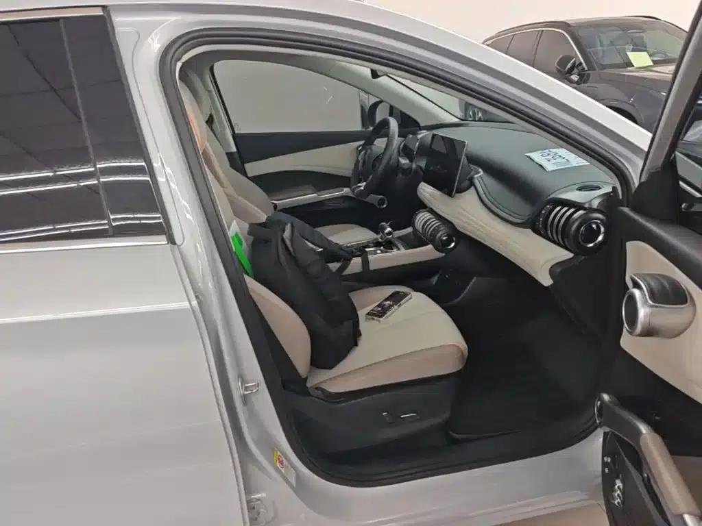 Yuan PLUS 2024 Glory Edition 510KM Superior Model — миниатюра 25