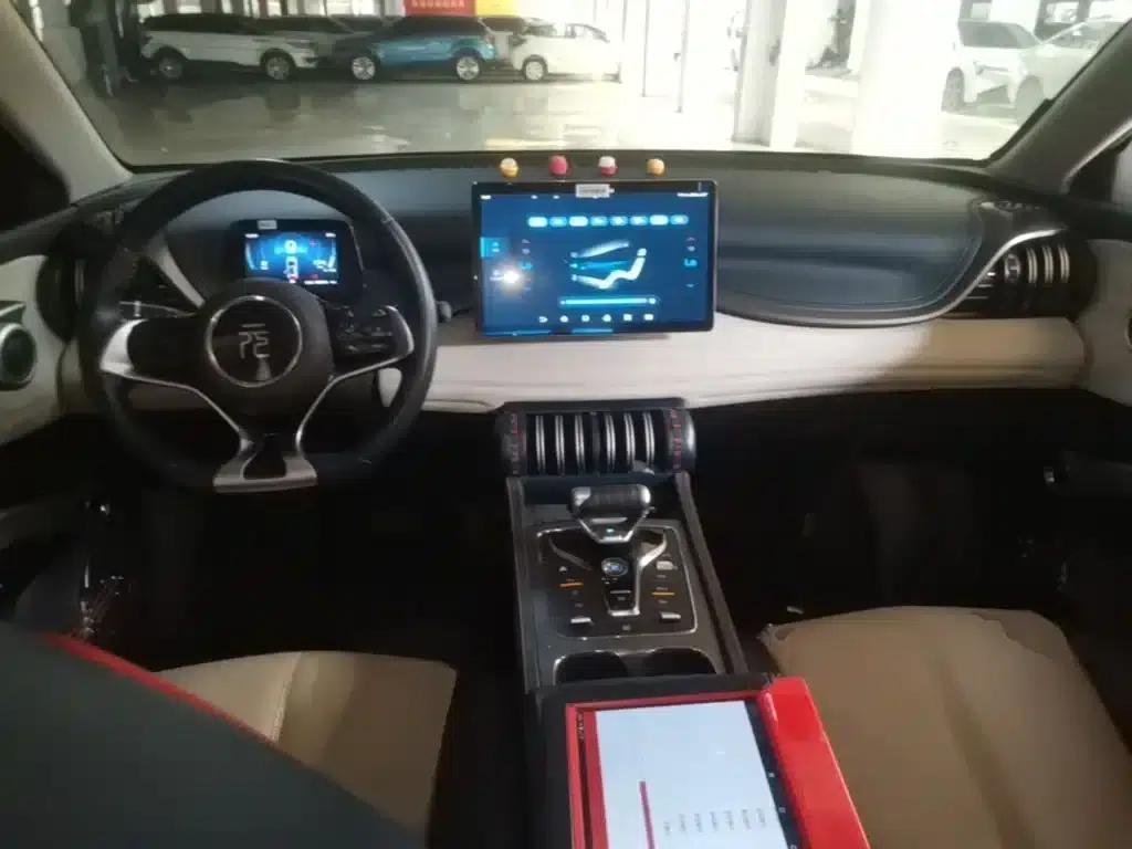 Yuan Plus 2022 430KM Luxury — миниатюра 10