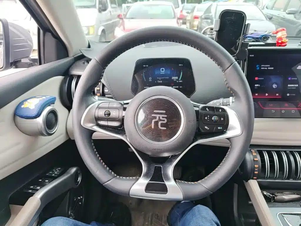 Yuan Plus 2023 Champion Edition 510KM Leading Model — миниатюра 11