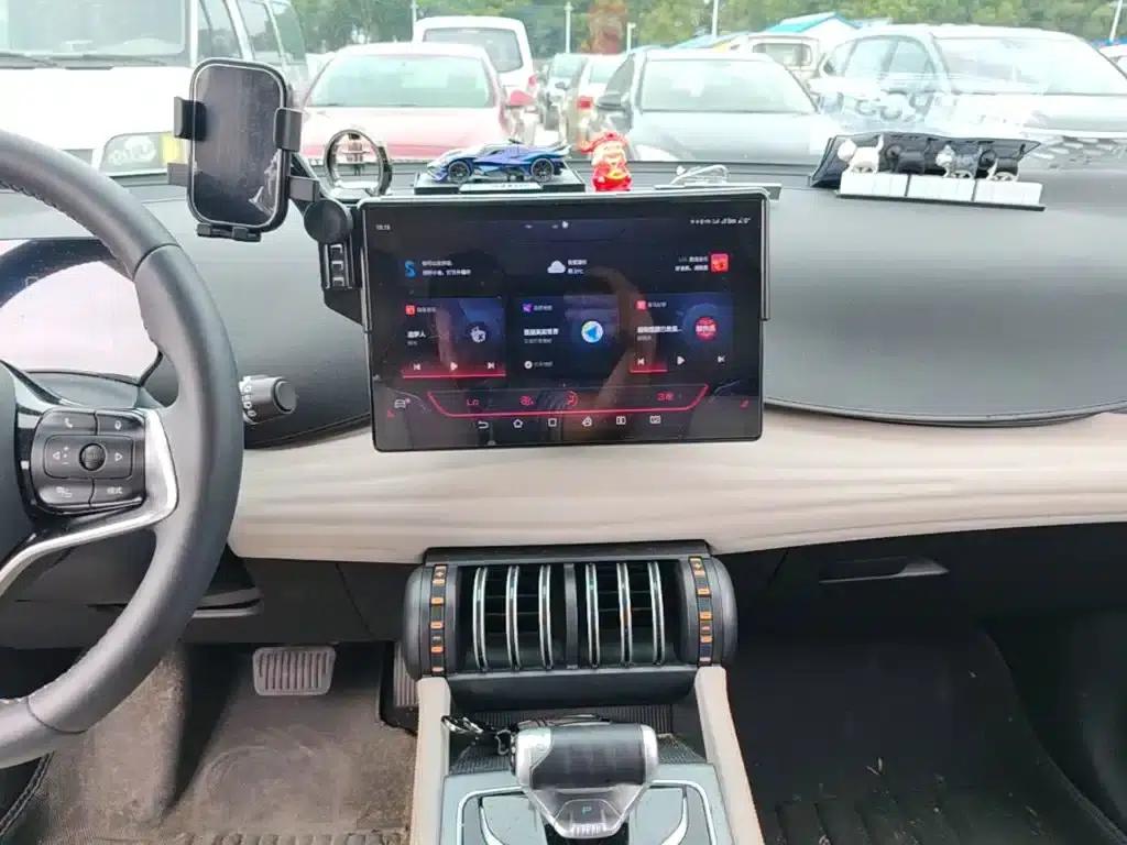 Yuan Plus 2023 Champion Edition 510KM Leading Model — миниатюра 13