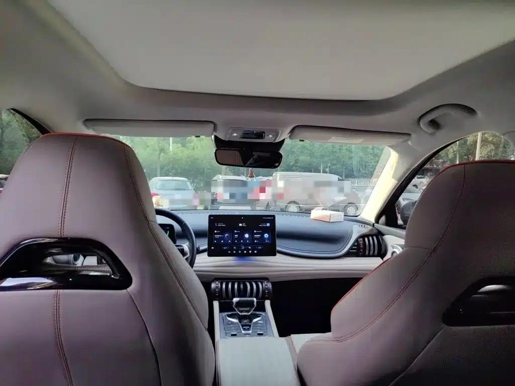 Yuan PLUS 2024 Glory Edition 430KM Leading Model — миниатюра 18
