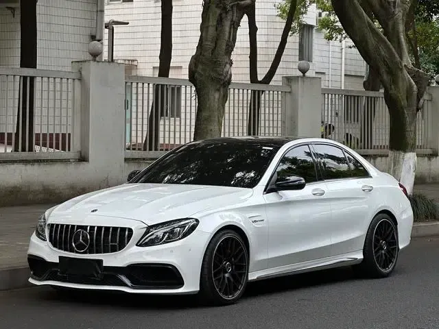 2015 Mercedes-Benz C-Class AMG C 63
