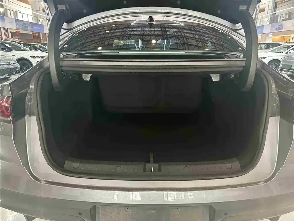 Qin L 2024 DM-i 120KM Super Edition — миниатюра 14