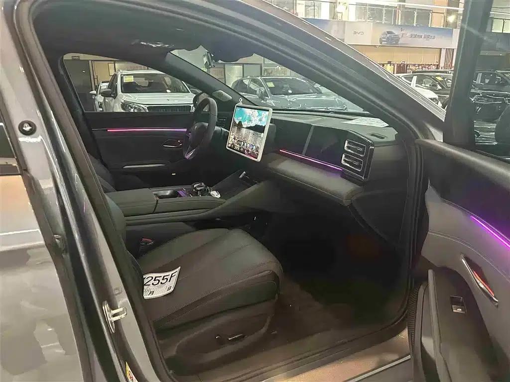 Qin L 2024 DM-i 120KM Super Edition — миниатюра 10