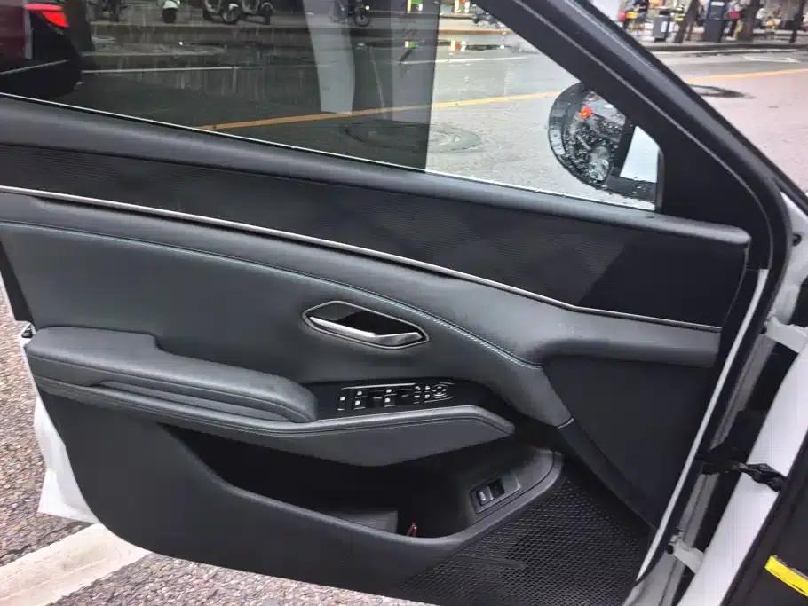 Qin L 2024 DM-i 80KM Super Edition — миниатюра 7