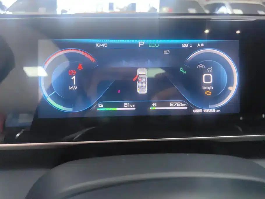 Qin L 2024 DM-i 120KM Super Edition — миниатюра 14