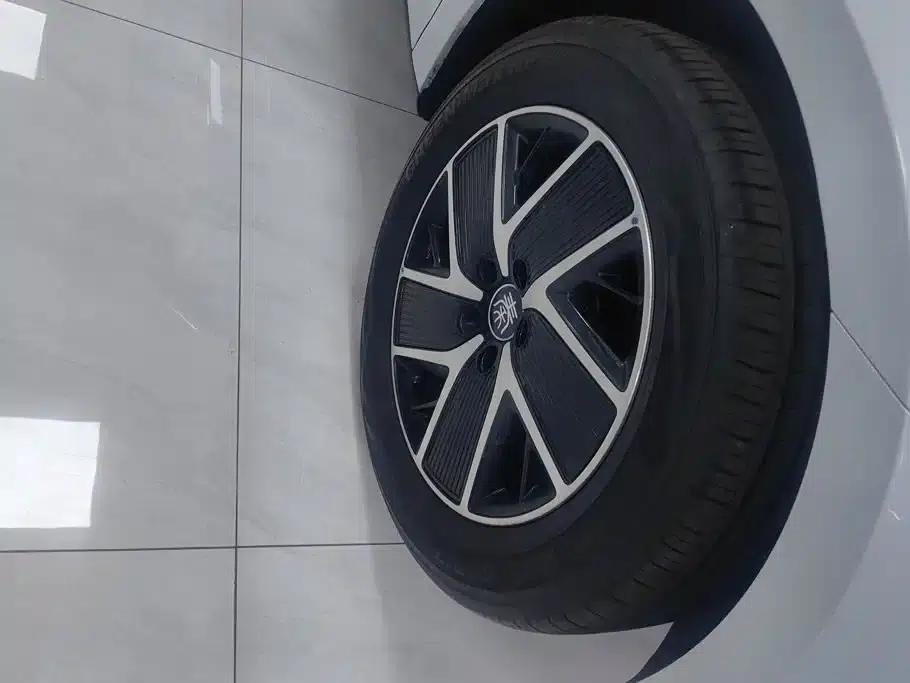 Qin L 2024 DM-i 120KM Super Edition — миниатюра 6