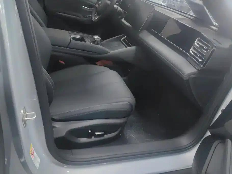 Qin L 2024 DM-i 120KM Super Edition — миниатюра 8