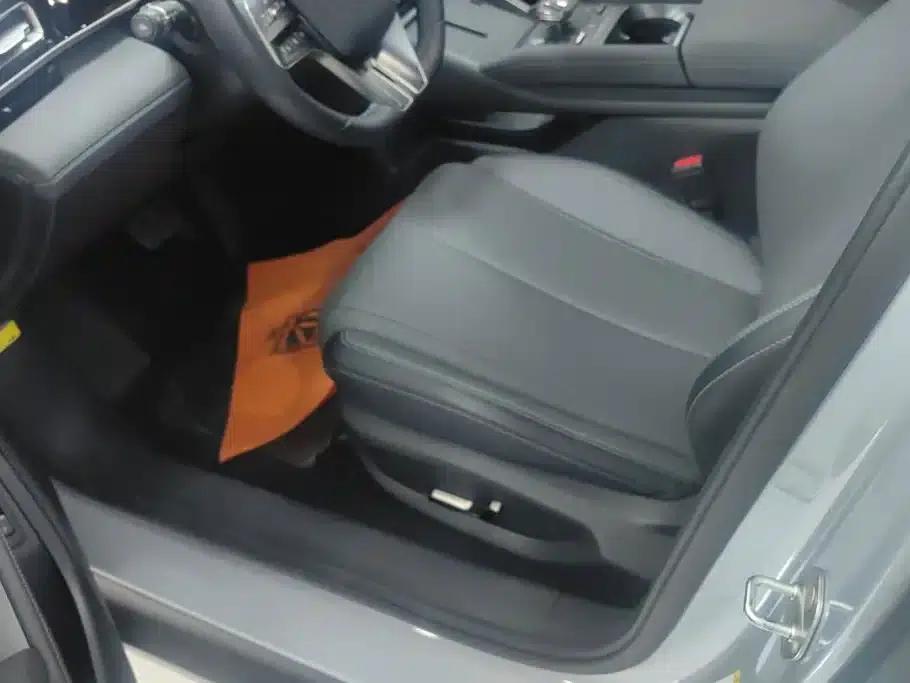 Qin L 2024 DM-i 120KM Super Edition — миниатюра 9