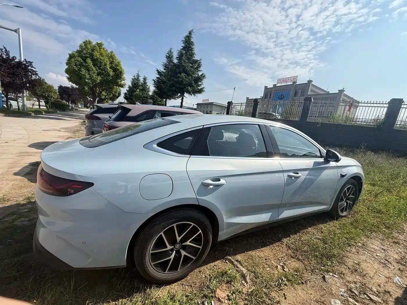 Qin L 2025 DM-i Intelligent Driving Edition 120KM Superior Model — миниатюра 2